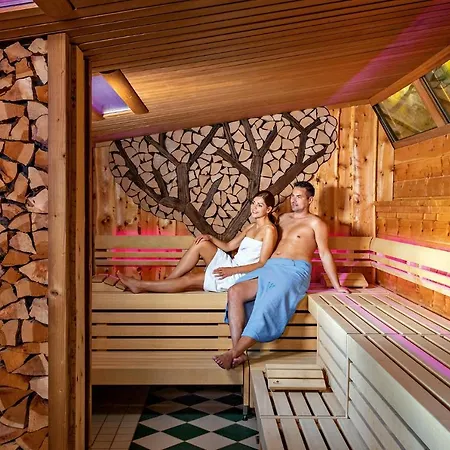 Hotel Rottaler Hof 4*