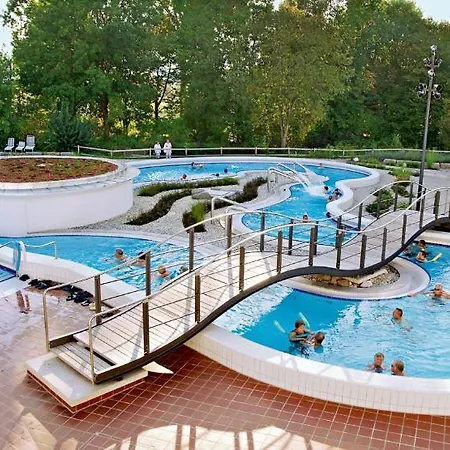 Ξενοδοχείο Rottaler Hof 4*